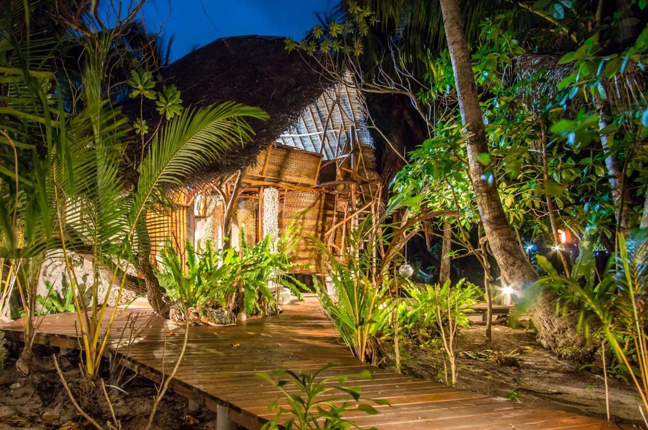 Ninamu Resort تيكاهاو الغرفة الصورة